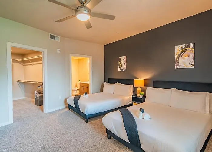 Prime Location With Balcony Pool Gym Wd Parking Appartamento Tempe